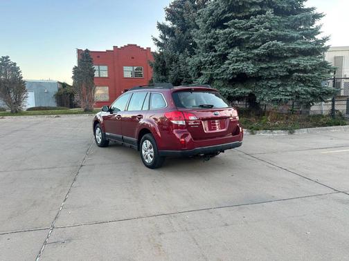 2011 Subaru Outback 2.5i