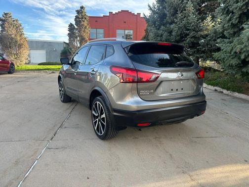 2017 Nissan Rogue Sport SL