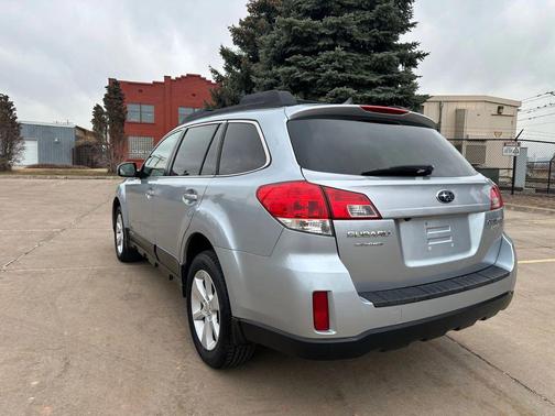 2014 Subaru Outback 2.5i Premium