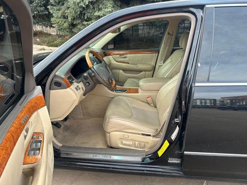 2004 Lexus LS 430 Base