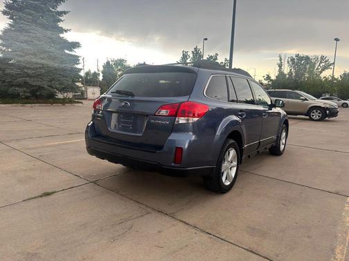 2013 Subaru Outback 2.5i Premium