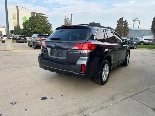 2010 Subaru Outback 2.5 i Premium