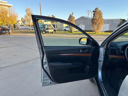 2013 Subaru Outback 2.5i Limited