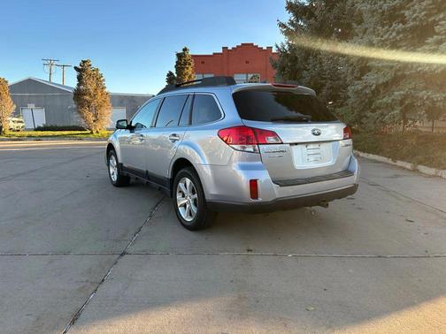 2013 Subaru Outback 2.5i Limited
