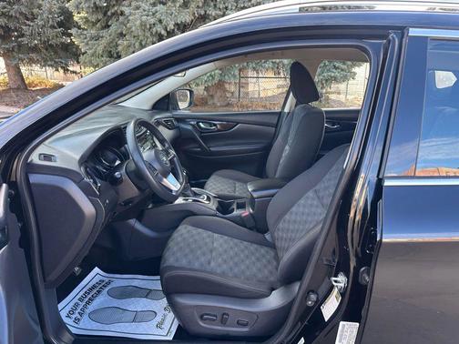 2018 Nissan Rogue Sport SV