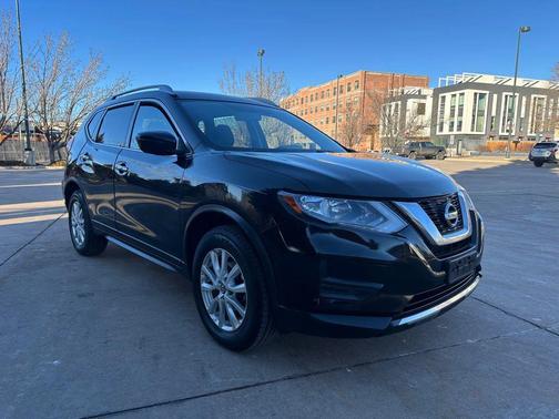 2017 Nissan Rogue SV