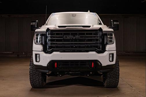 Summit White 2023 GMC Sierra 2500 AT4