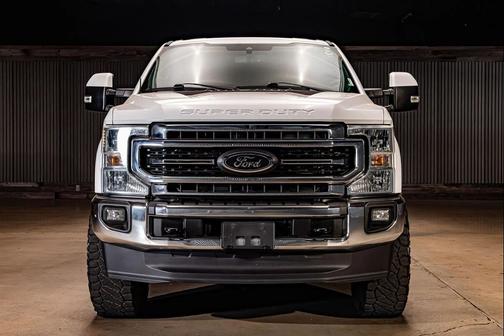 Oxford White 2022 Ford F-250 Lariat