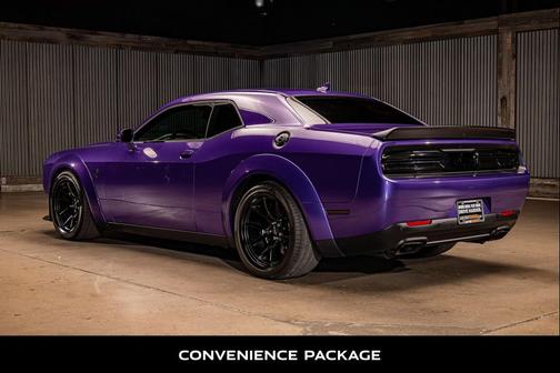 Plum Crazy Pearlcoat 2023 Dodge Challenger SRT Hellcat