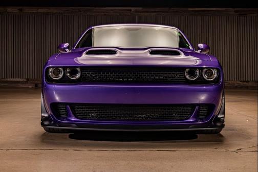 Plum Crazy Pearlcoat 2023 Dodge Challenger SRT Hellcat