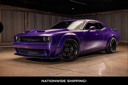 Plum Crazy Pearlcoat 2023 Dodge Challenger SRT Hellcat