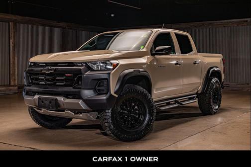 Sand Dune Metallic 2023 Chevrolet Colorado Trail Boss