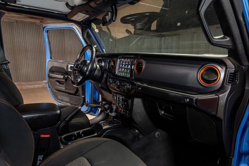 Hydro Blue Pearlcoat 2021 Jeep Gladiator Mojave 4x4