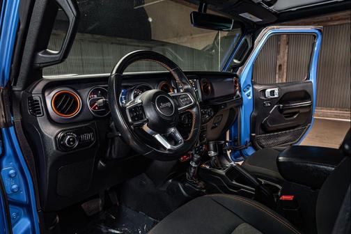 Hydro Blue Pearlcoat 2021 Jeep Gladiator Mojave 4x4
