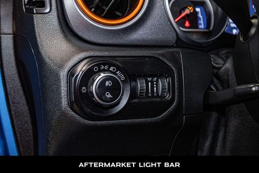 Hydro Blue Pearlcoat 2021 Jeep Gladiator Mojave 4x4