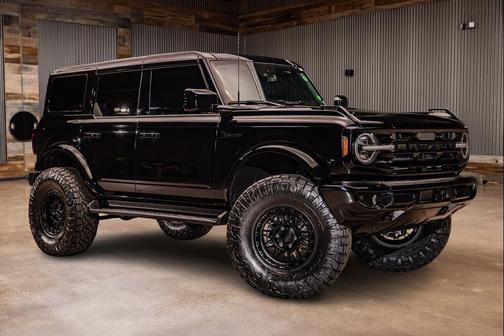 Shadow Black 2026 Ford Bronco Outer Banks