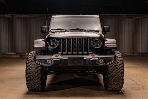 Black Clearcoat 2023 Jeep Gladiator Rubicon