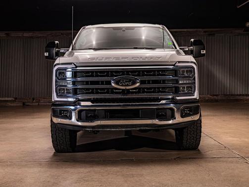 Star White Metallic Tri-Coat 2025 Ford F-350 Lariat