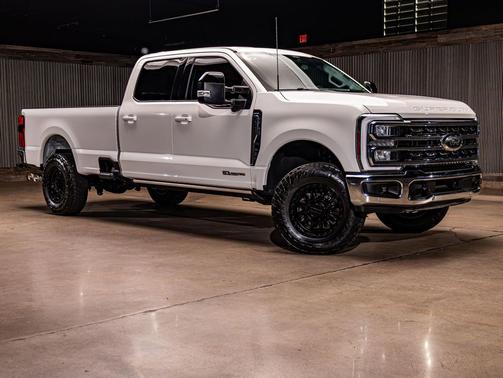 Star White Metallic Tri-Coat 2025 Ford F-350 Lariat