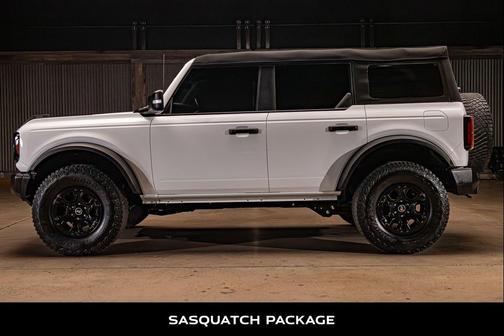 Oxford White 2023 Ford Bronco Wildtrak