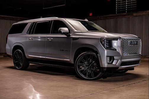 Sterling Metallic 2023 GMC Yukon XL Denali