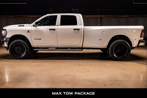 2022 RAM 3500 Tradesman Crew Cab 4x4 8' Box