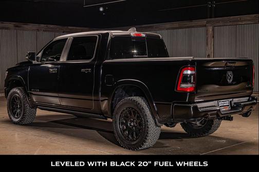 Diamond Black Crystal Pearlcoat 2019 RAM 1500 Laramie