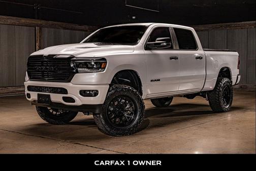 Ivory White Tri-Coat Pearlcoat 2024 RAM 1500 Laramie