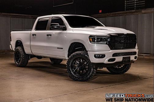 Ivory White Tri-Coat Pearlcoat 2024 RAM 1500 Laramie