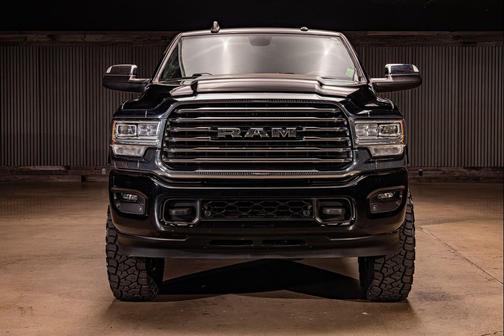 Diamond Black Crystal Pearlcoat 2019 RAM 2500 Longhorn