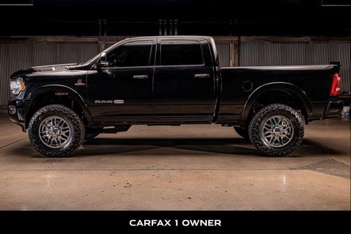 Diamond Black Crystal Pearlcoat 2019 RAM 2500 Longhorn
