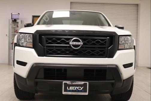 2022 Nissan Frontier S
