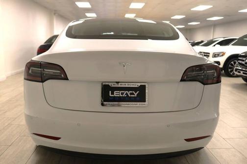 2022 Tesla Model 3 Standard Range