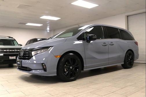 Sonic Gray Pearl 2024 Honda Odyssey Sport