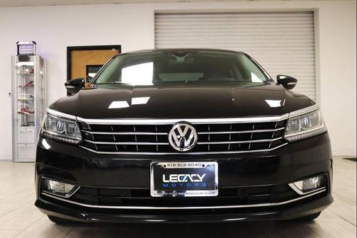 2018 Volkswagen Passat 2.0T SEL Premium