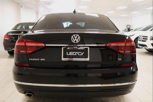 2018 Volkswagen Passat 2.0T SEL Premium