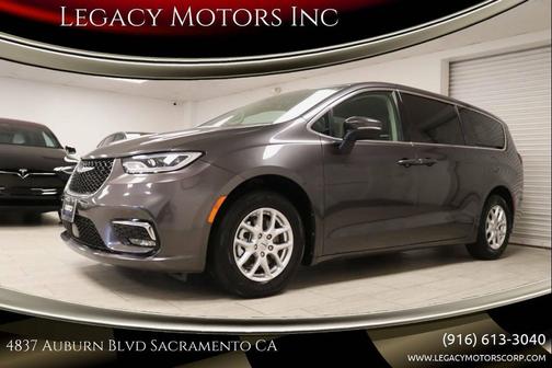 2023 Chrysler Pacifica Touring L