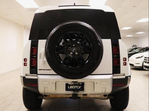 2024 Land Rover Defender 110 P300