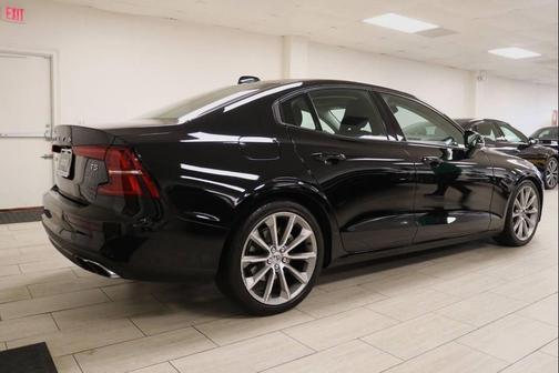 2019 Volvo S60 T5 Momentum