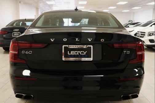 2019 Volvo S60 T5 Momentum