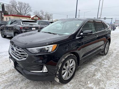 2022 Ford Edge Titanium