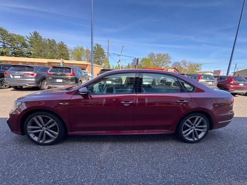 Fortana Red Metallic 2018 Volkswagen Passat 2.0T R-Line