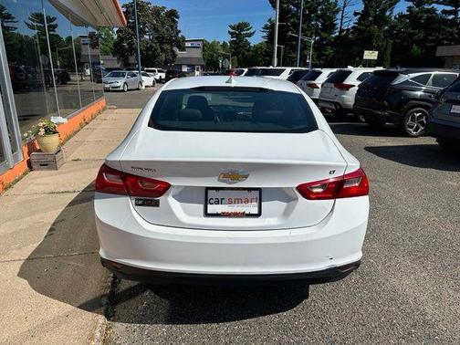 Summit White 2023 Chevrolet Malibu FWD 1LT