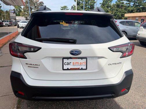 Crystal White Pearl 2024 Subaru Outback Premium