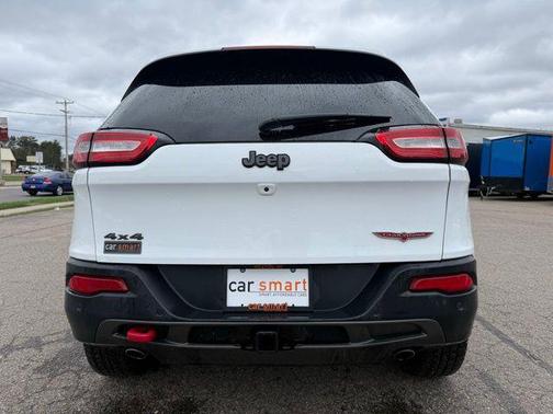 Bright White Clearcoat 2016 Jeep Cherokee Trailhawk