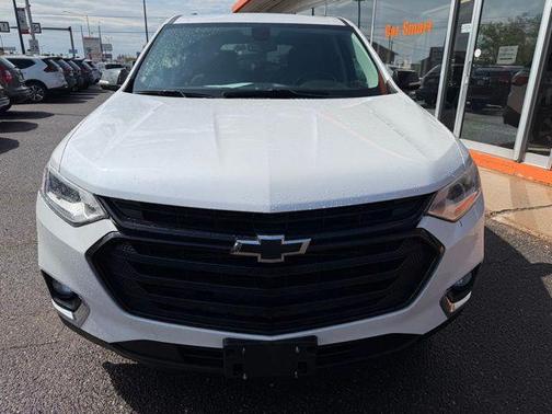 White 2019 Chevrolet Traverse LT