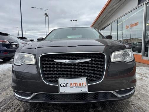 2016 Chrysler 300 Limited