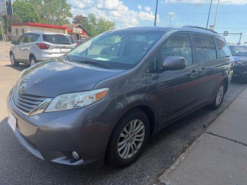 Predawn Gray Mica 2013 Toyota Sienna XLE