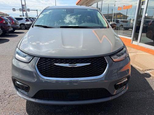 Ceramic Gray Clearcoat 2023 Chrysler Pacifica Touring L