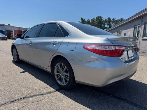 Celestial Silver Metallic 2017 Toyota Camry SE